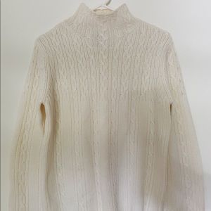 Women’s crewneck, sweater